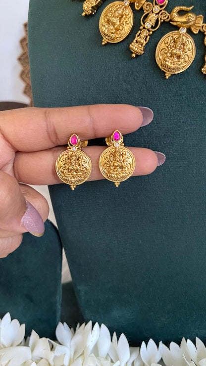 Ehika Jadau Kundan Necklace Set