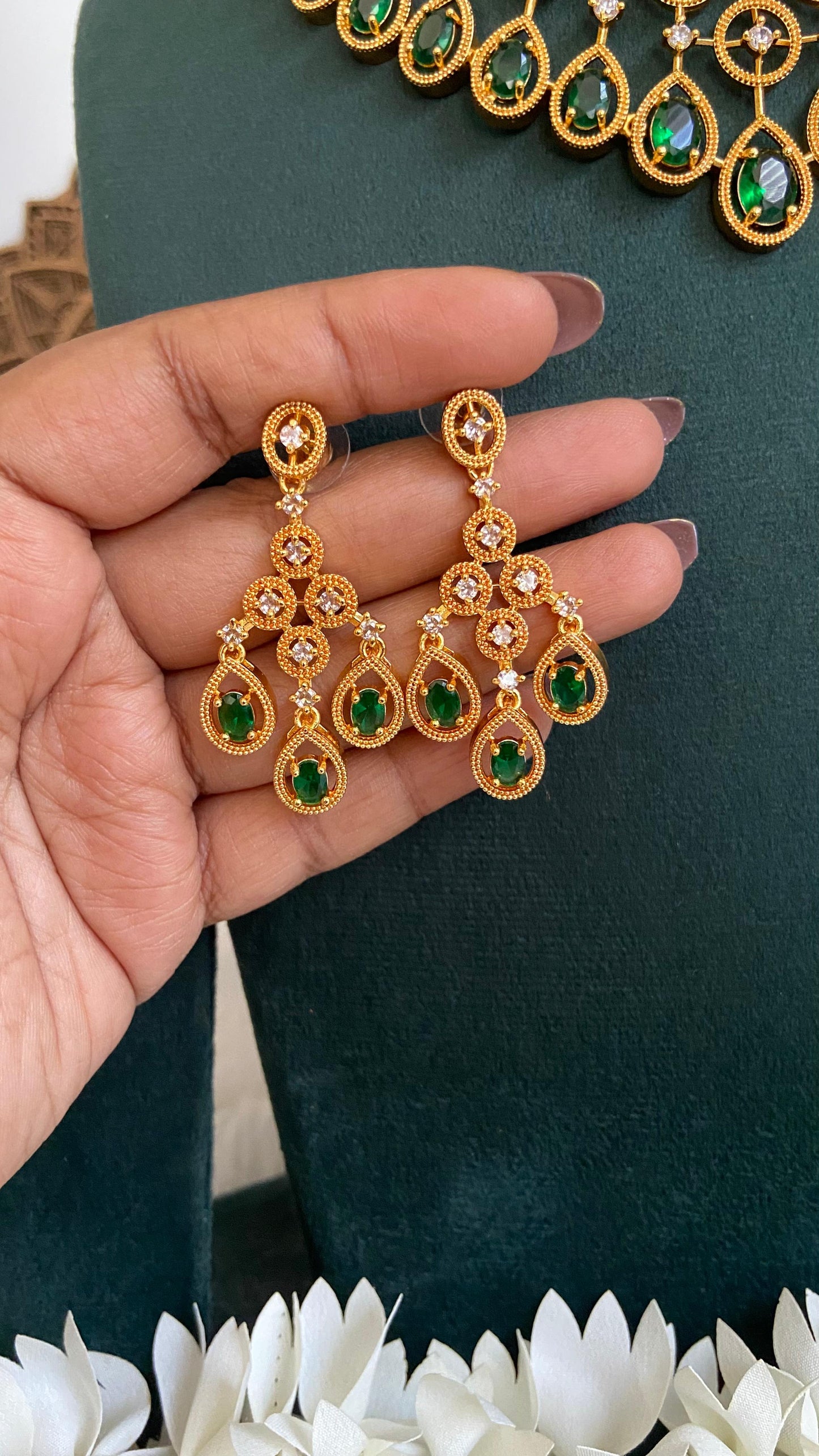 Emerald Royale Necklace Set