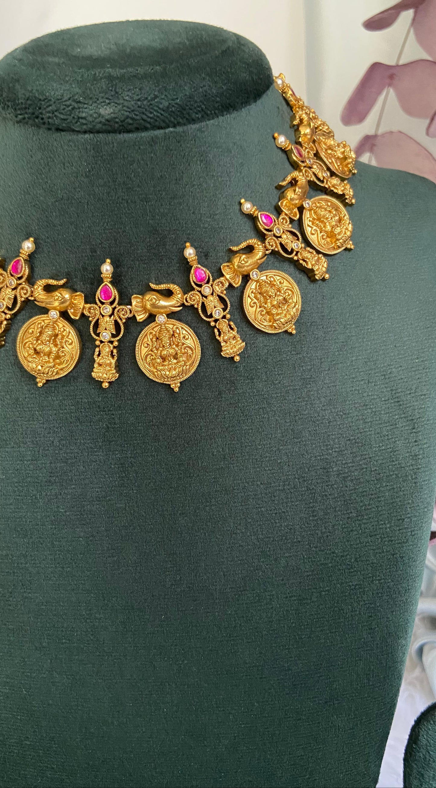 Ehika Jadau Kundan Necklace Set