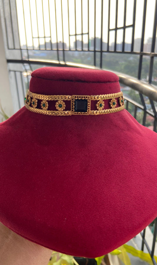 Emerald Choker Set