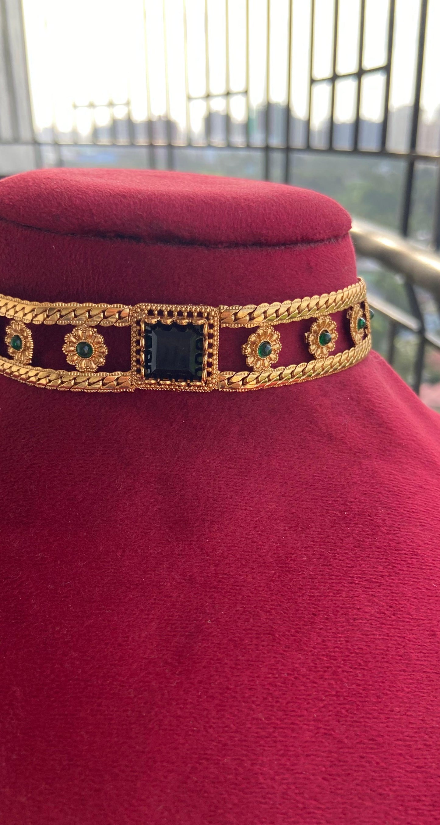 Emerald Choker Set