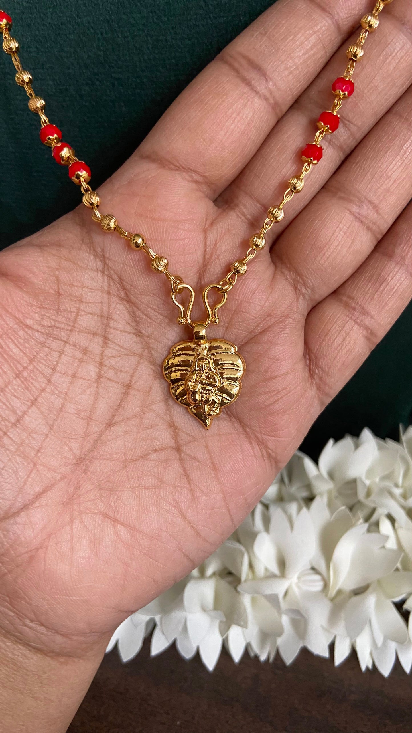 Aalila Kannan Pendant with Chain