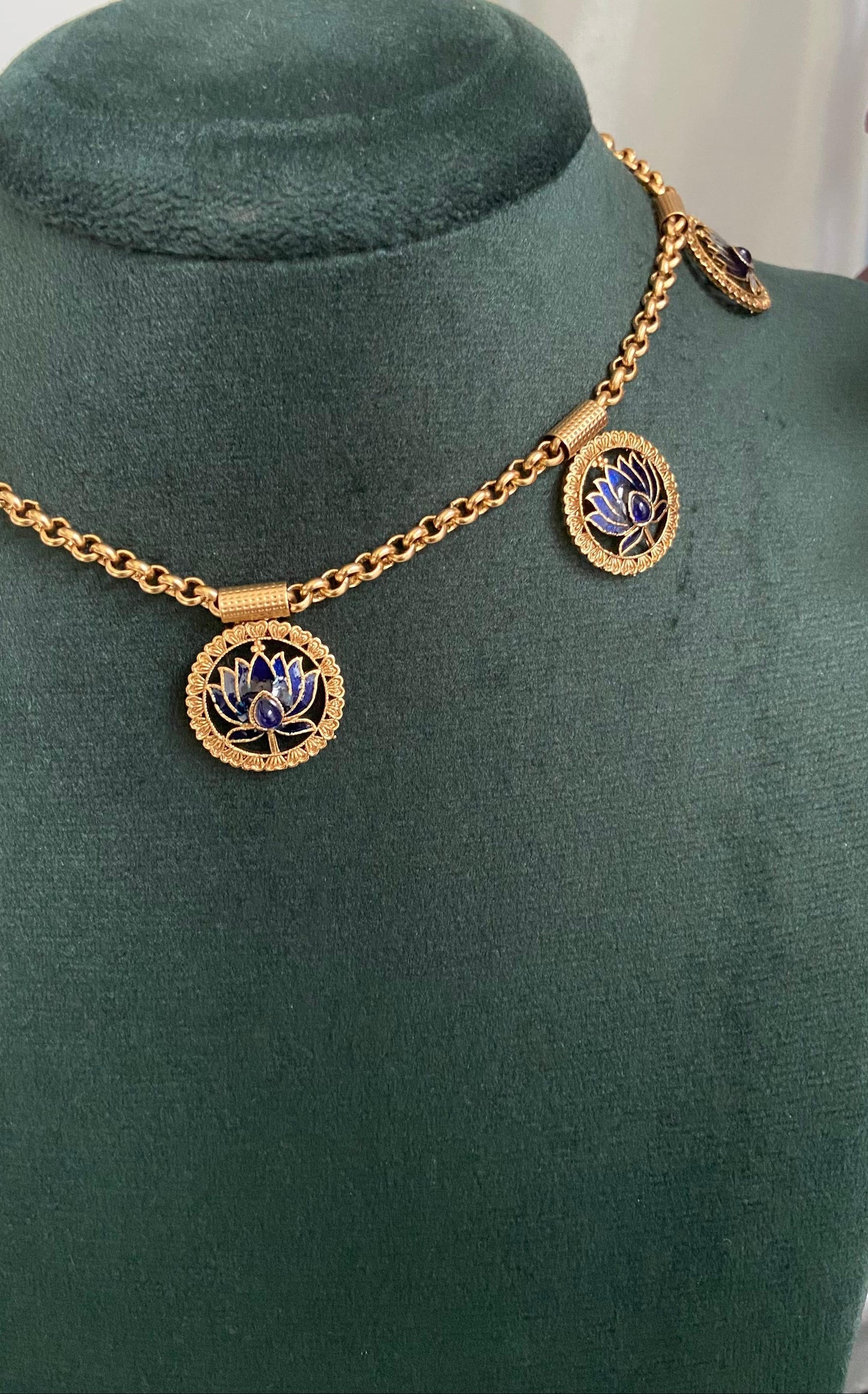Harsha Blue Lotus Necklace Set