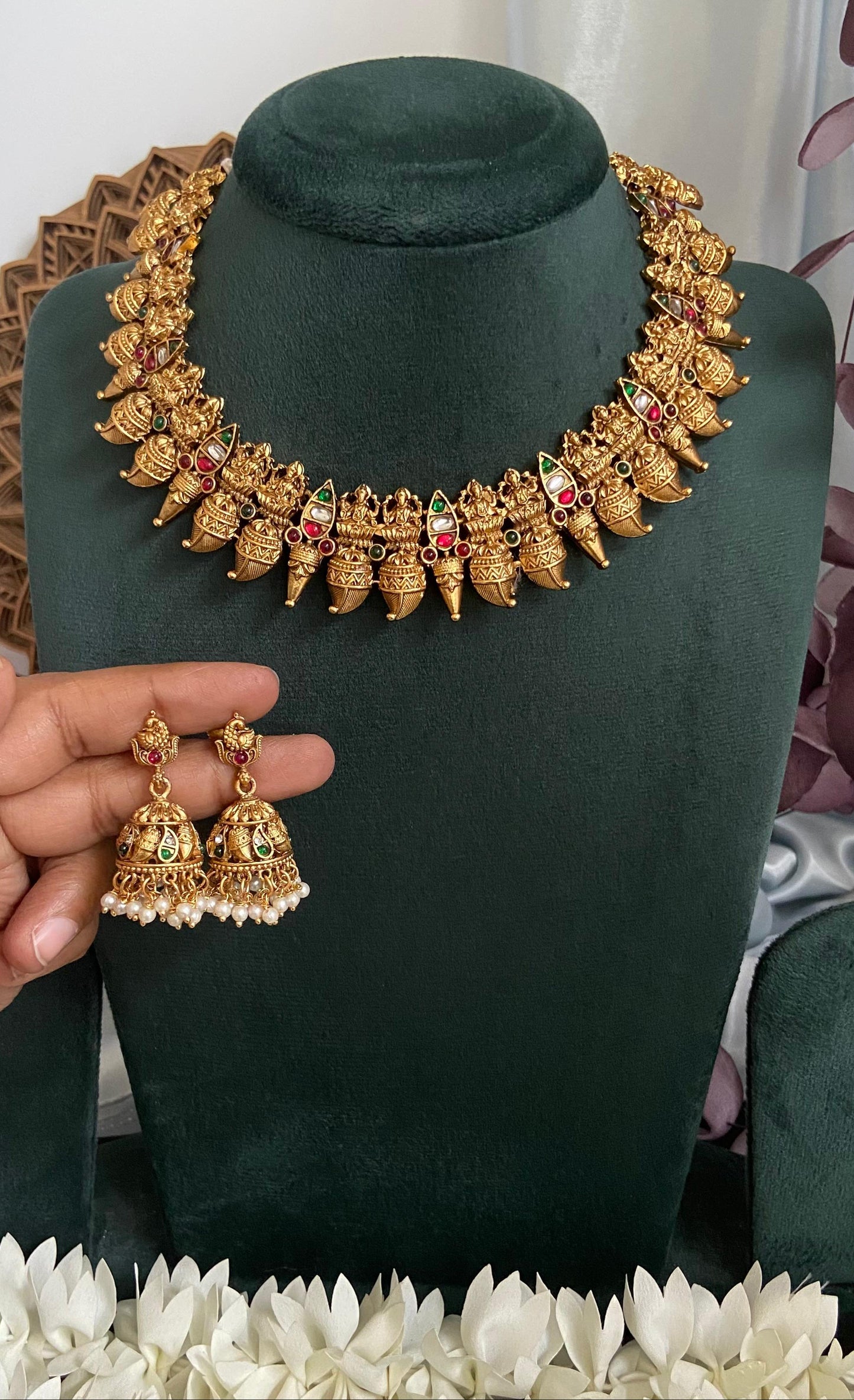 Ahaana Temple Necklace Set
