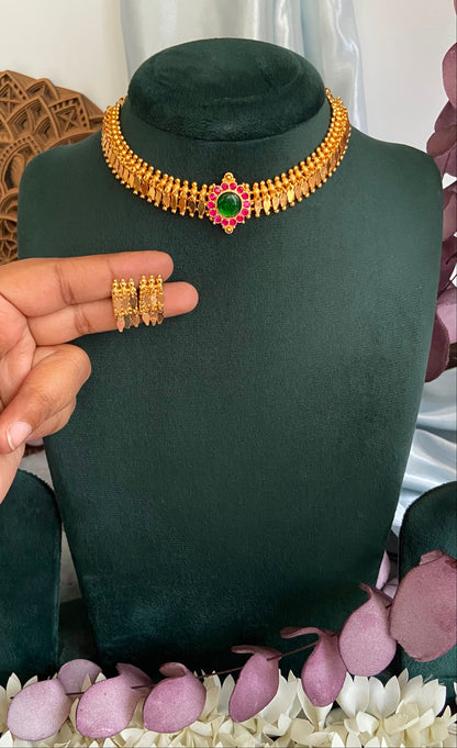Narayani Palakka Elakathali Choker Set