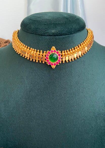 Narayani Palakka Elakathali Choker Set