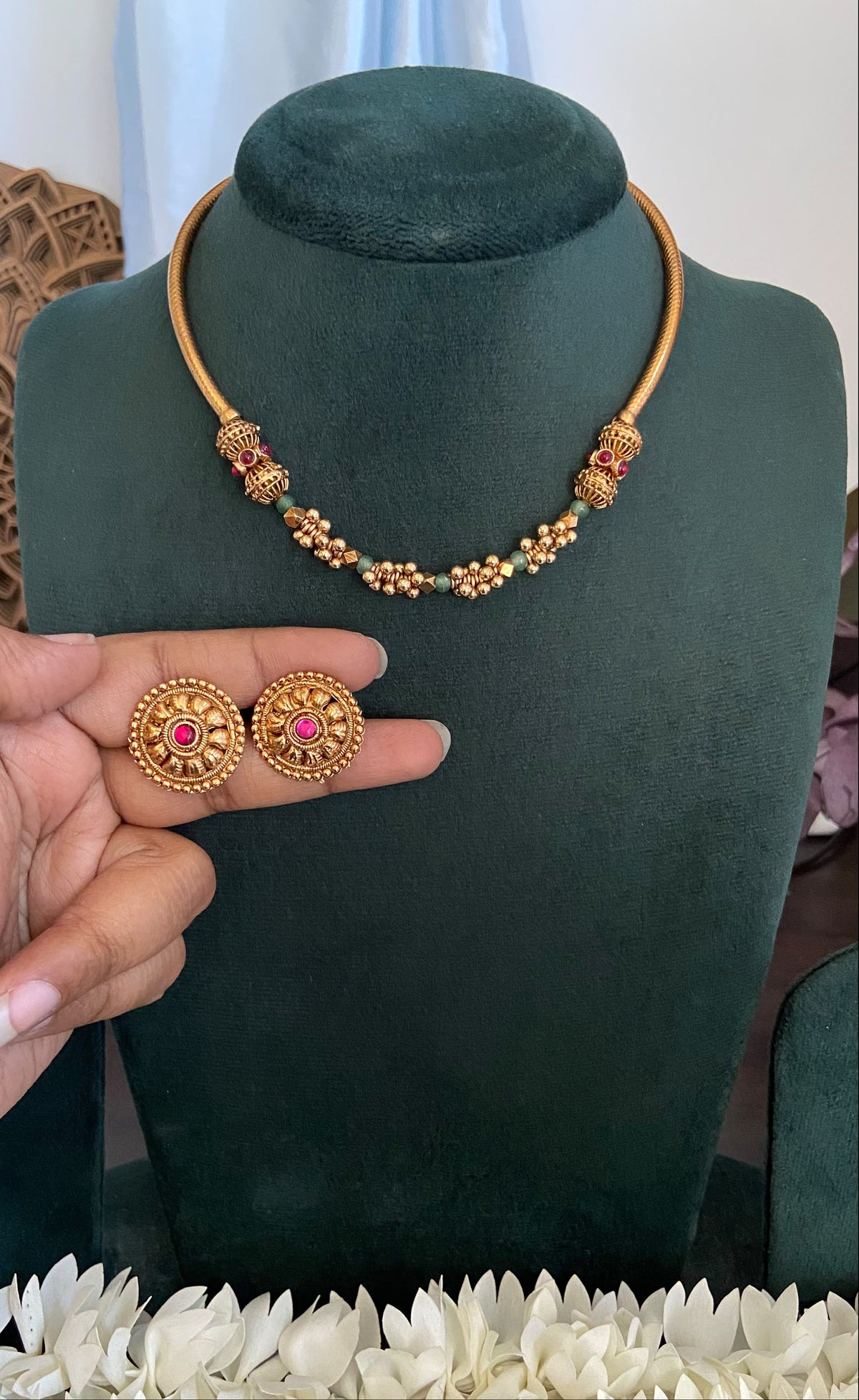 Rudra Hasli Necklace Set